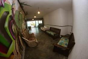 Curvão Surf House - Hostel