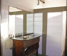 Curvão Surf House - Hostel