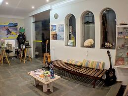Curvão Surf House - Hostel