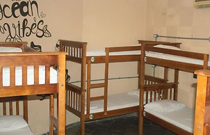 Curvão Surf House - Hostel