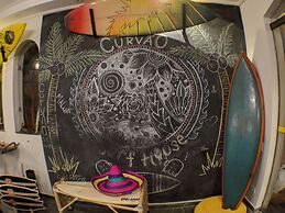 Curvão Surf House - Hostel