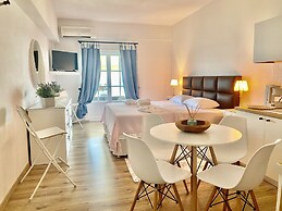 Agios Ioannis Luxurious Beachfront Apt