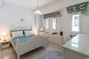 Agios Ioannis Luxurious Beachfront Apt