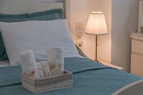 Agios Ioannis Luxurious Beachfront Apt