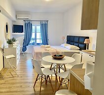 Agios Ioannis Luxurious Beachfront Apt