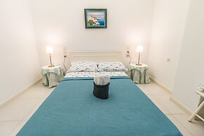 Agios Ioannis Luxurious Beachfront Apt