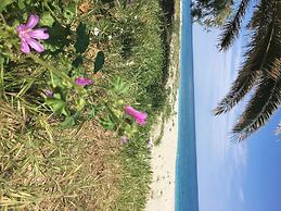 Agios Ioannis Luxurious Beachfront Apt