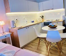 Agios Ioannis Luxurious Beachfront Apt