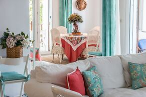 Agios Ioannis Luxurious Beachfront Apt