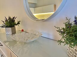 Agios Ioannis Luxurious Beachfront Apt