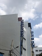 Victory Airport Hotel