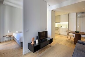 Pause Apartments