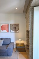 Pause Apartments