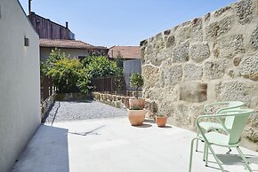 Pause Apartments