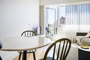 Pause Apartments