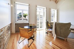 Pause Apartments
