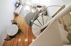 Pause Apartments
