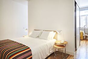 Pause Apartments