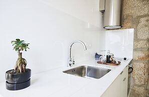 Pause Apartments