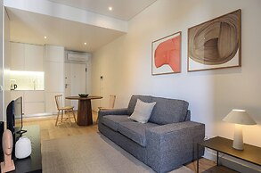 Pause Apartments