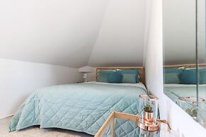 Bairro Alto Views by Homing