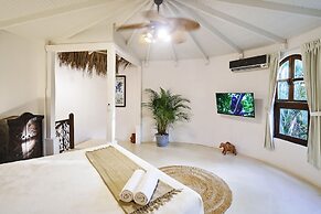 Paradise Beach Lodge