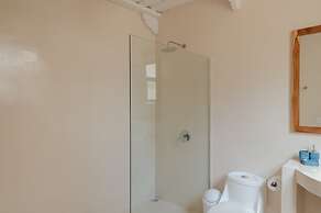 Paradise Beach Lodge