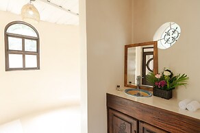 Paradise Beach Lodge