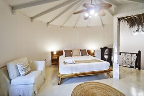 Paradise Beach Lodge