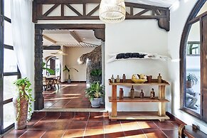 Paradise Beach Lodge