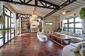 Paradise Beach Lodge