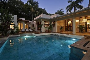 Paradise Beach Lodge