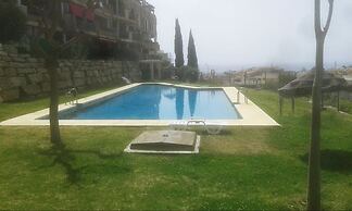 Apartamento en zona de golf y playa
