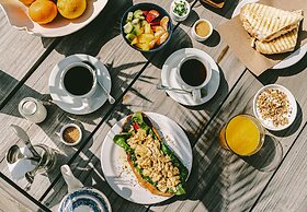 Casa Flor - Adults Only