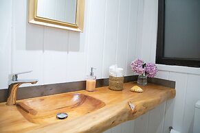 Casa Flor - Adults Only