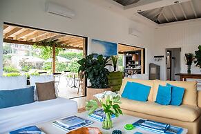 Casa Flor - Adults Only