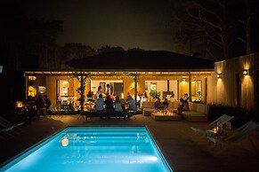 Casa Flor - Adults Only