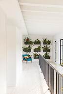 Casa Flor - Adults Only