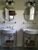 China Creek Cottages