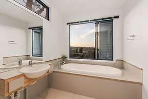 River Vineyard Retreat