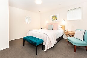 Cathedral Junction Apartment