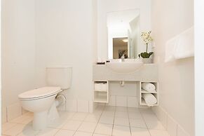 Cathedral Junction Apartment