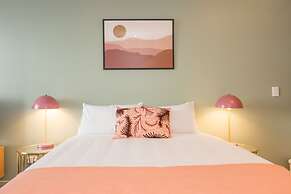 Cathedral Junction Apartment