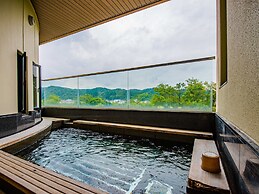 Yamashiro Onsen Miyabi no Yado Kaga Hyakumangoku