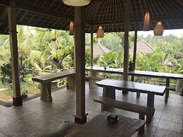 Ubud Paras Villa