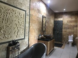 Ubud Paras Villa