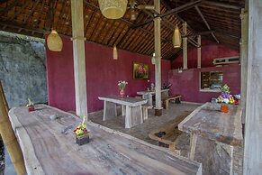 Ubud Paras Villa