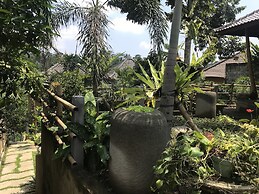 Ubud Paras Villa