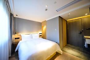 MIJU HOUSE Gubei-a small white building beside Shanghai oil painting s