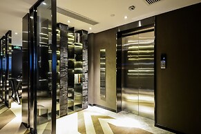 MIJU HOUSE Gubei-a small white building beside Shanghai oil painting s